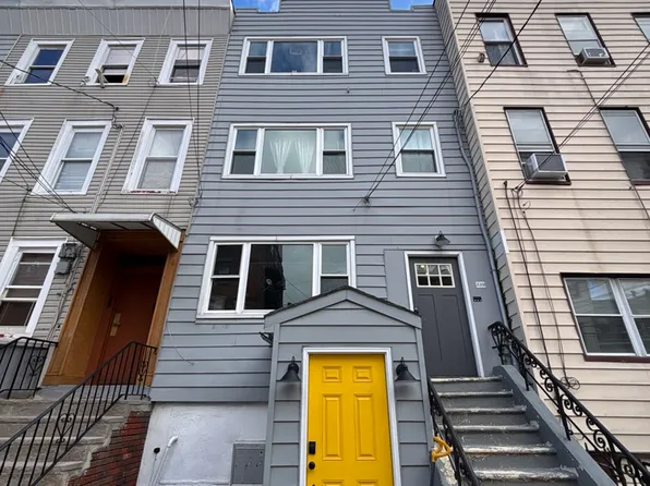 339 4th Street 3 image 2 of 14