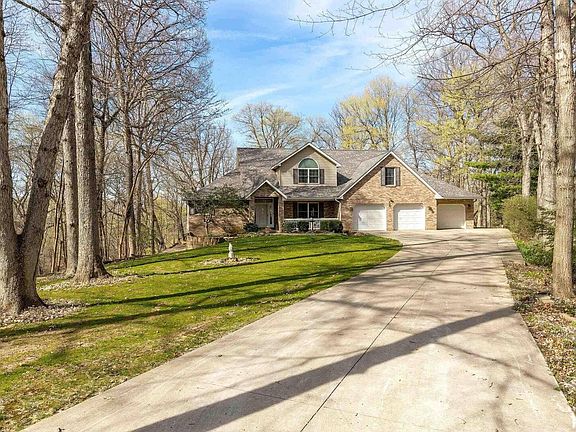 3rd image of 17 Edgewood Dr
