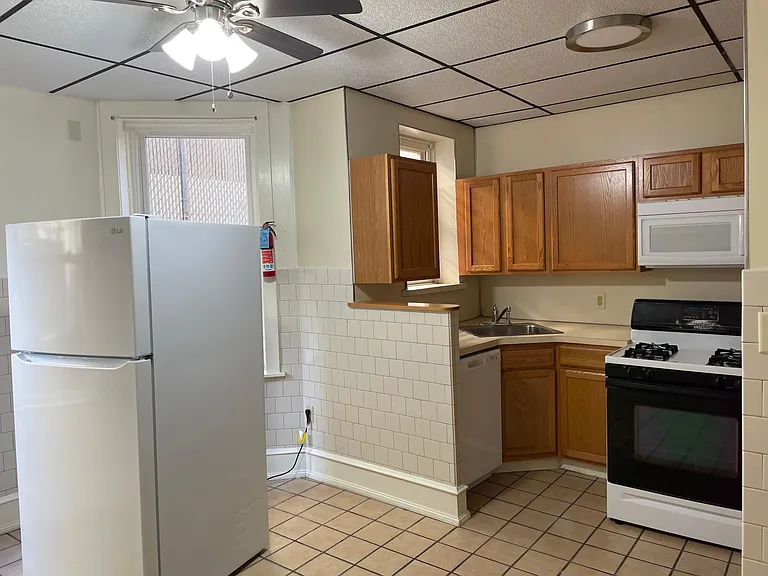 1004 N Madison St #3 — Photo 9