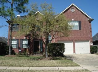 3611 Crescent Dr, Pearland, TX 77584