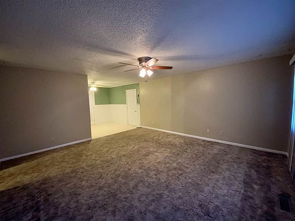 3rd image of 202 N Elder Ave