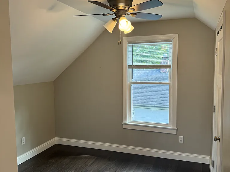 2527 Valley Ave — Photo 14