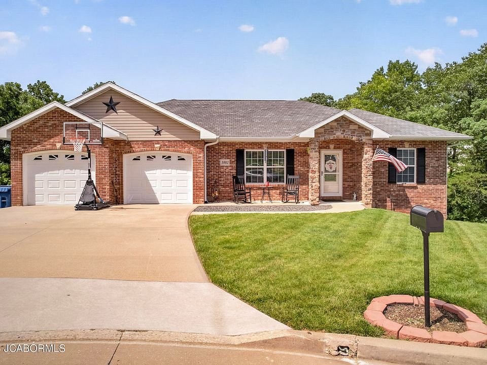 1002 Las Brisas Ct, Jefferson City, MO 65101 | Zillow