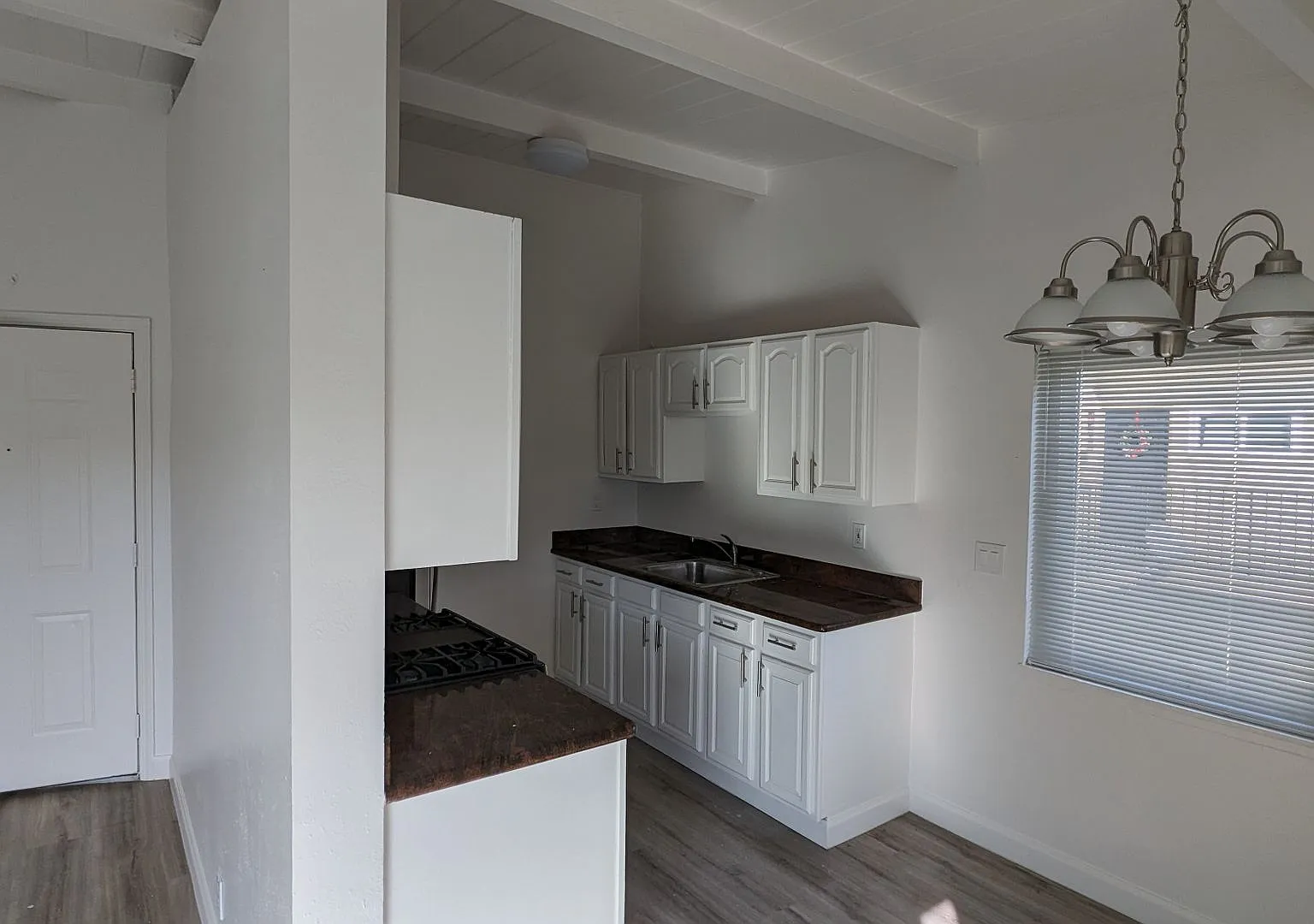 151 North Claremont — Photo 3
