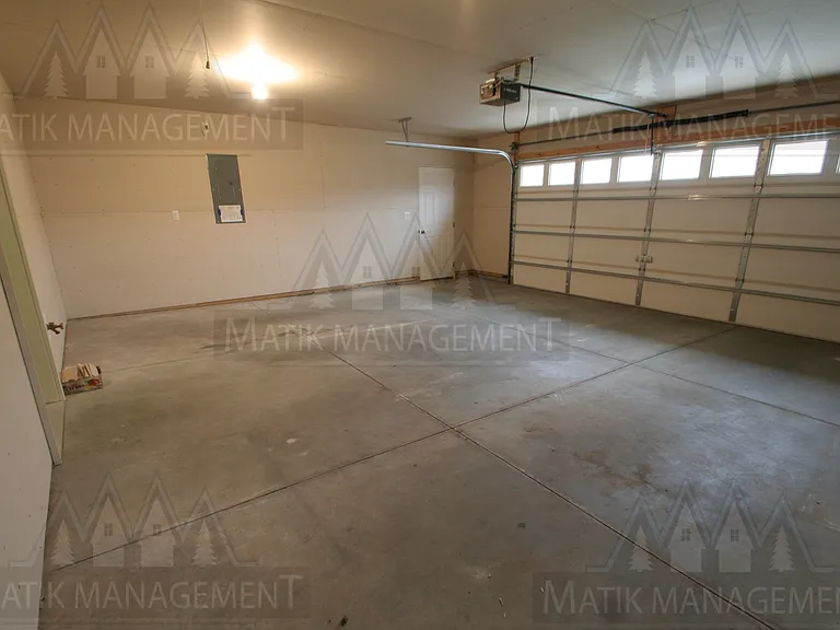 2581 Hawk Ridge Ct SE — Photo 32