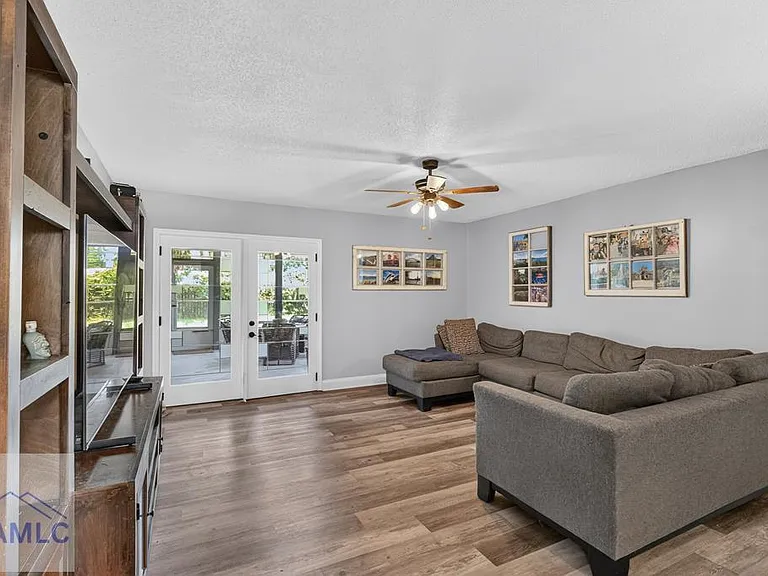 2211 Pecan Dr — Photo 15