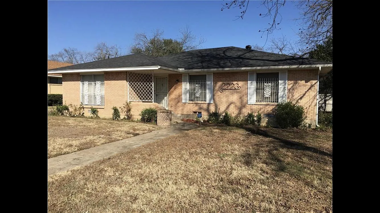 3 bed, 1804 sqft, $2,100 — Photo 1