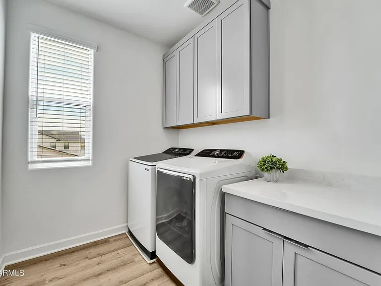 15642 S 182nd Ave — Photo 4