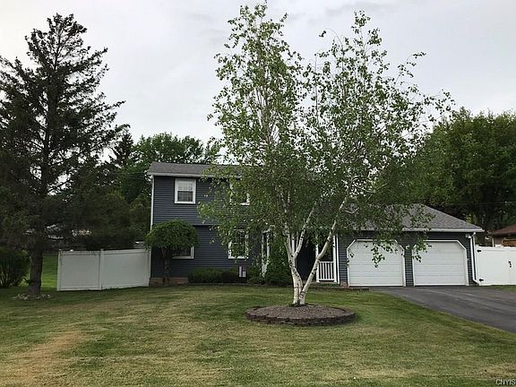 3rd image of 102 Clarion Dr