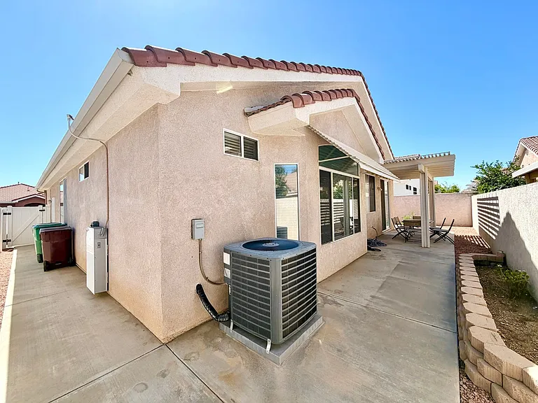 26805 China Dr — Photo 32