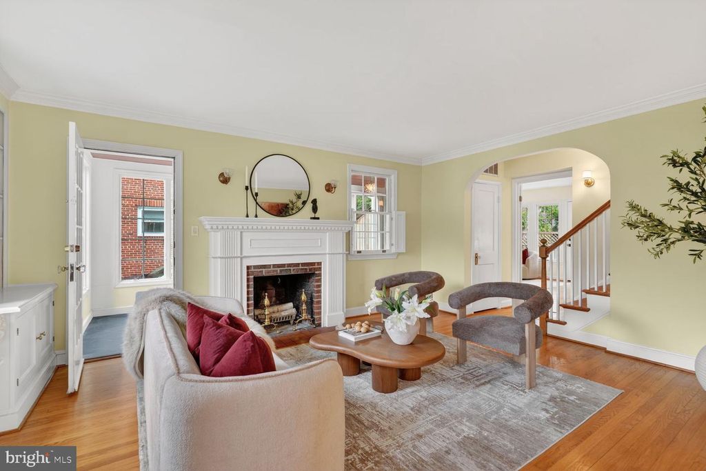 105 Adams Ave, Alexandria, VA - View 4