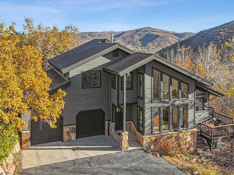 7240 Buckboard Dr — Photo 46