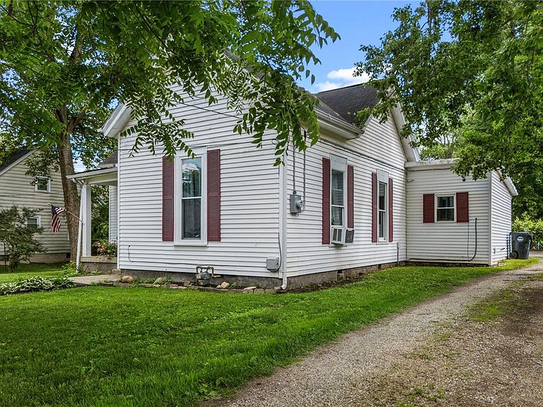 Listing photo 4