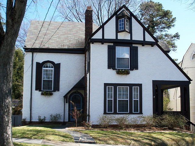 1st image of 165 College Ave