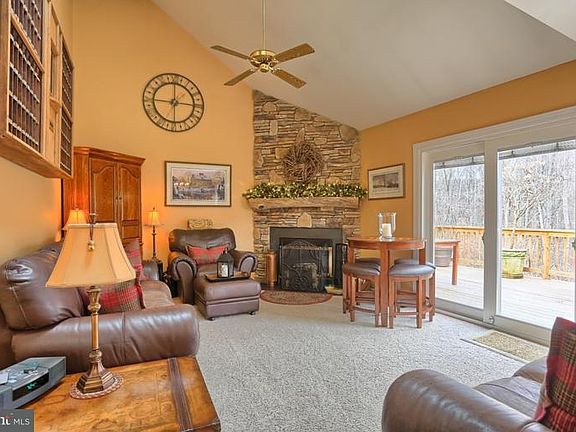 5th image of 101 Yellowwood Dr