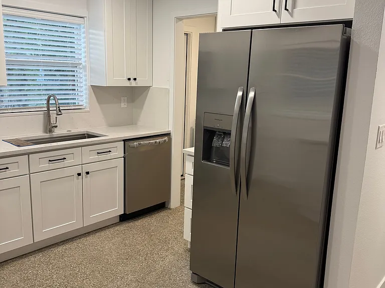 182 W Lakeview Ave — Photo 10