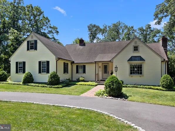 2230 Huntingdon Rd, Huntingdon Valley, PA 19006