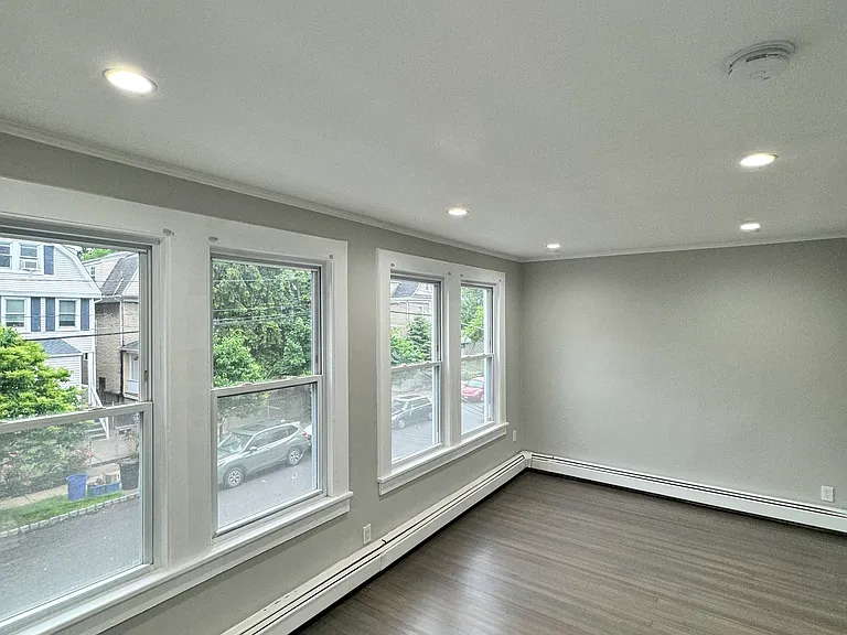184 Forest St #2 — Photo 2