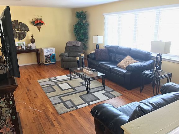 4th image of 209 Atlantic Ave #1