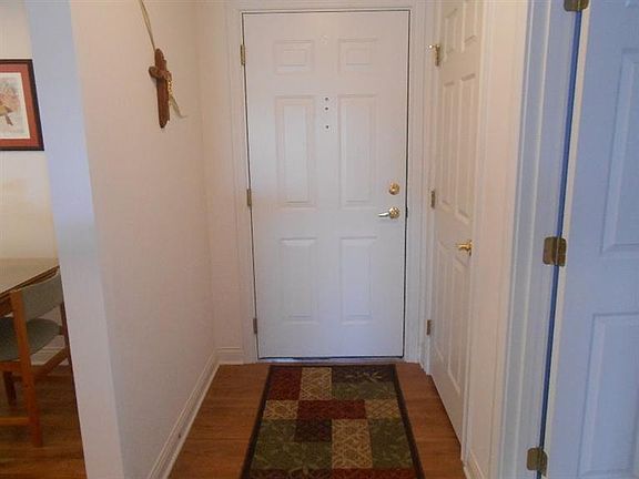 3rd image of 6776 Kelseys Oak Ct #8