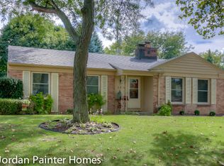 162 S Parklane Dr NE, Grand Rapids, MI 49505