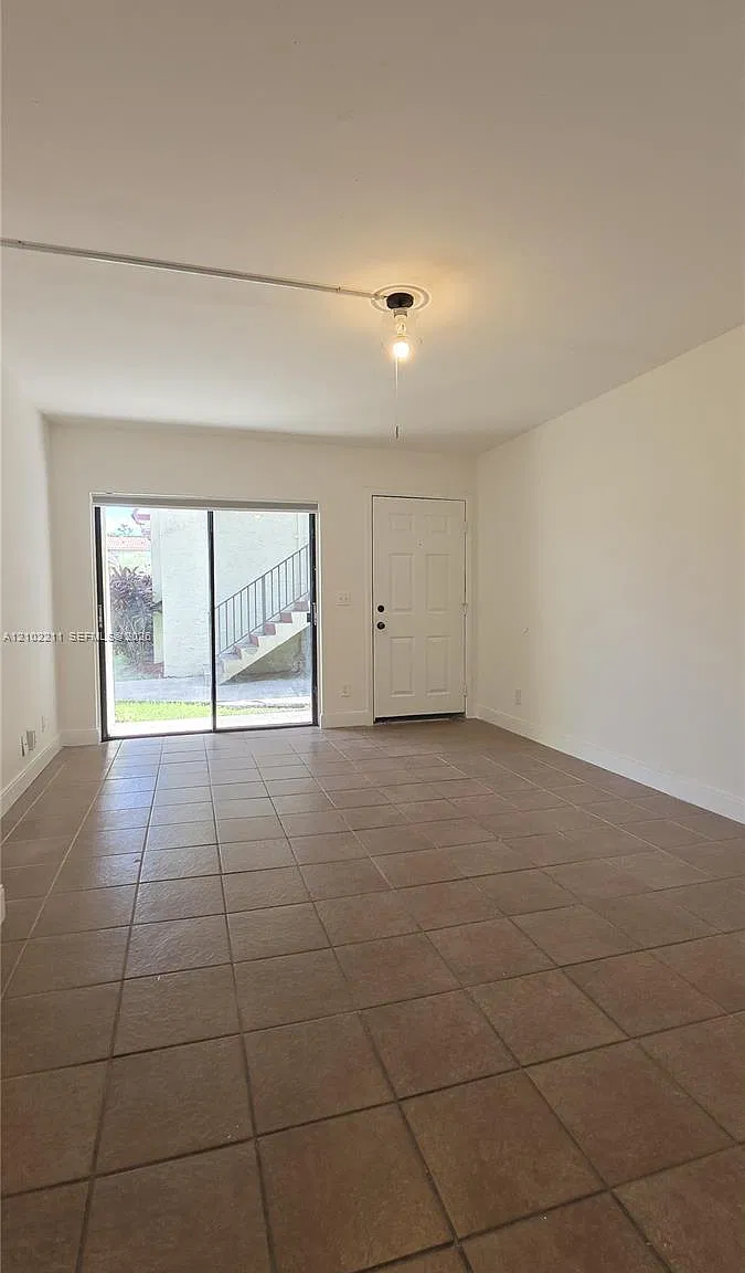Springs Park Condo — Photo 1