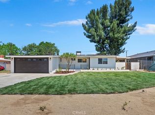 3483 Farnham Pl, Riverside, CA 92503