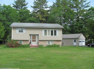 20 Bullrock Ln, Dixfield, ME 04224