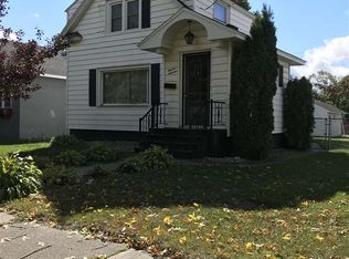 1119 10th Ave S, Escanaba, MI 49829