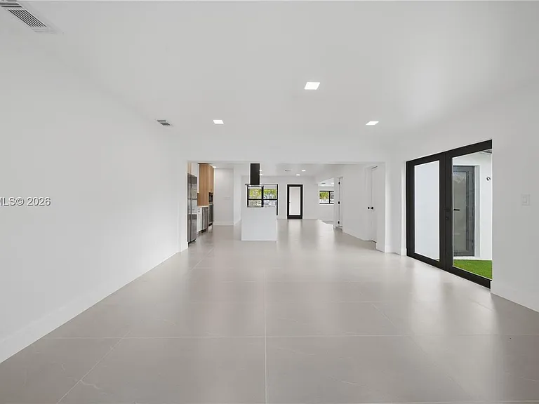 12471 SW 190th Ter — Photo 5