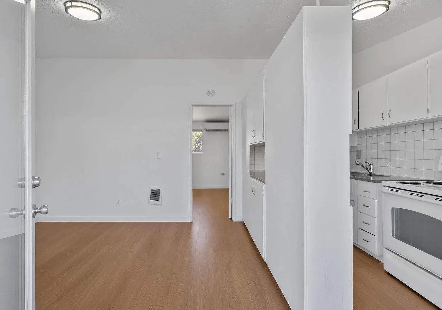 $500 off first month's rent! Comfy 1-bdrm/1-bath Estacada townhomePeaceful, near Portland, A/C, o... — Photo 1