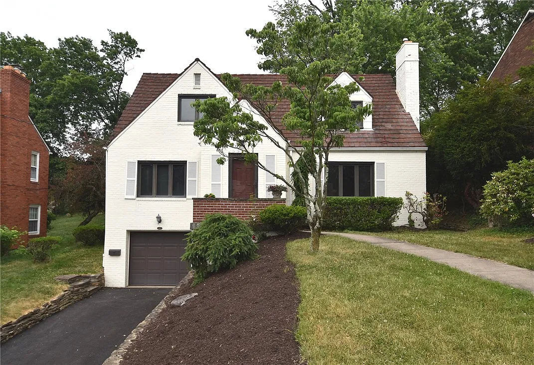 24 Sunnyhill Dr photo 1