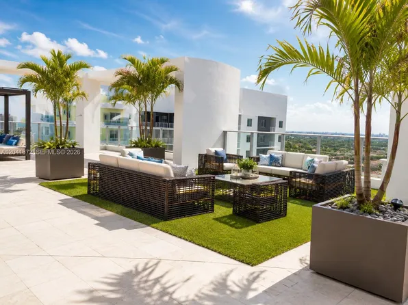 1010 SW 2nd Ave, Miami, FL