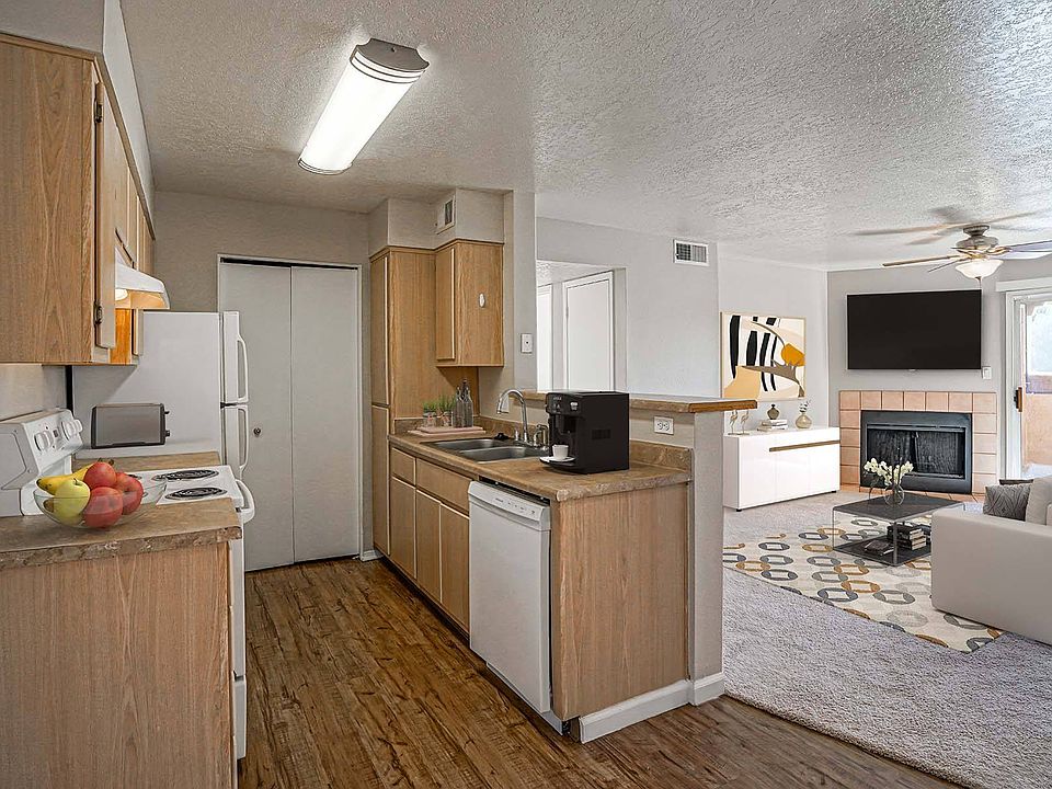 Kitchen & Living Room