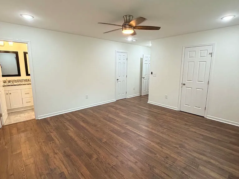 117 Phillips St — Photo 5