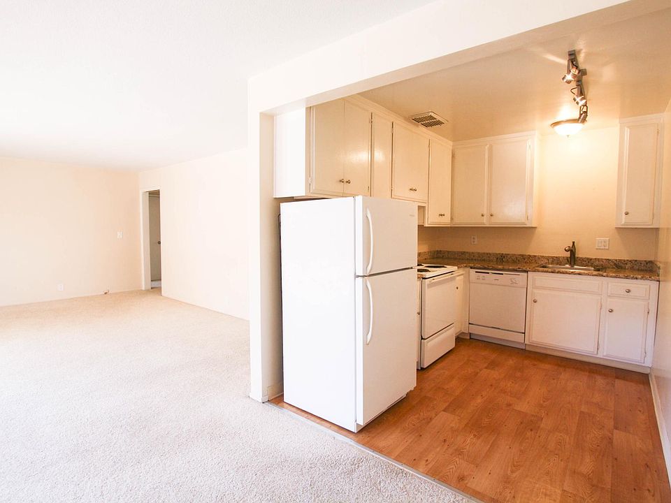 1st image of 1901 Garden Dr APT 105