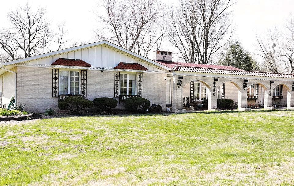 12740 Rolling Hills Dr, Trenton, IL 62293 Zillow