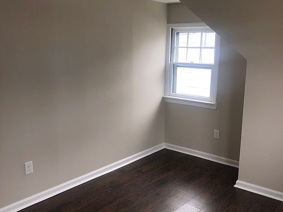4th image of 154-156 Illinois Ave