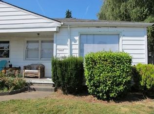 9203-9205 SE Stark St, Portland, OR