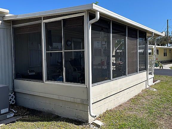 5th image of 177 Jeffrey Dr