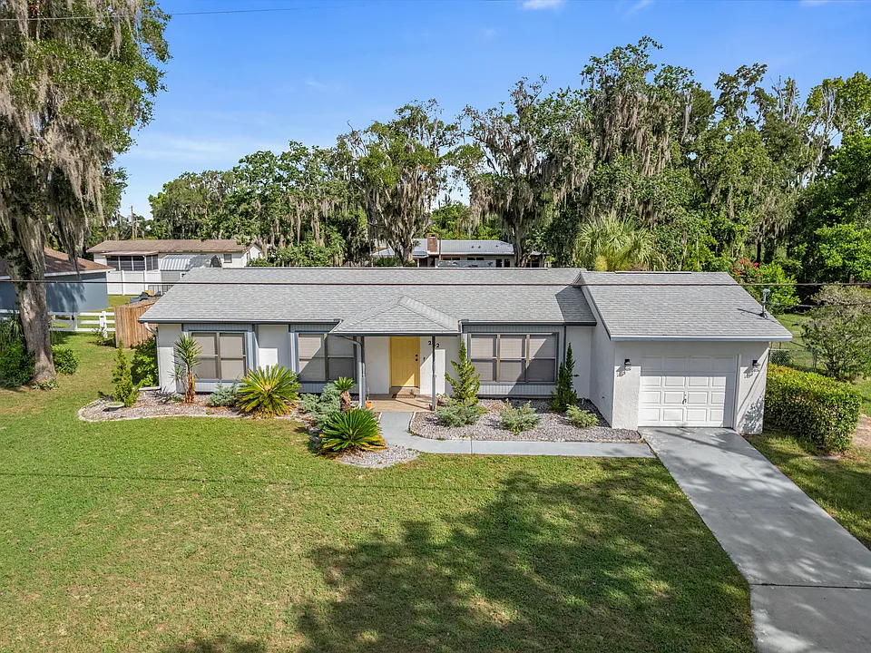 222 S Hunting Lodge Dr