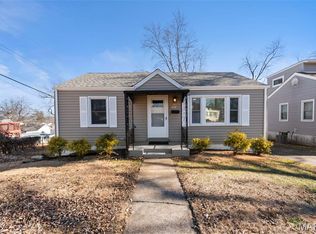 1914 Overland Dr, Saint Louis, MO 63114