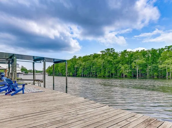 31639 Shelton Dr, Springfield, LA 70462