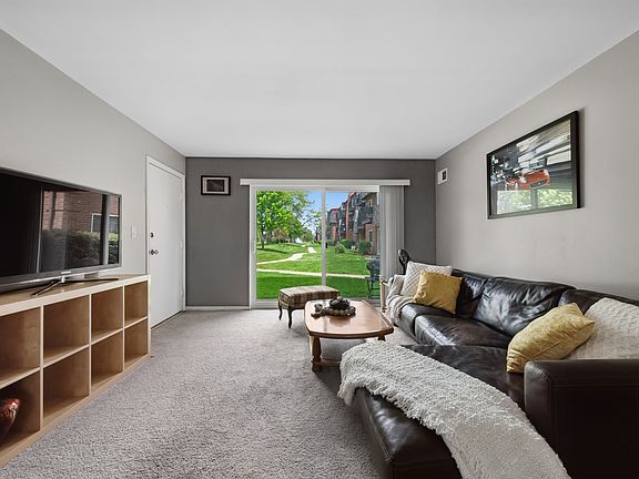 2nd image of 9352 Bay Colony Dr APT 1E