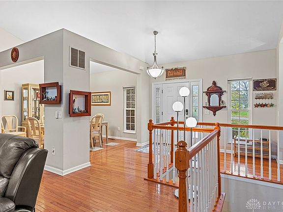4th image of 6369 Edgebrook Ct