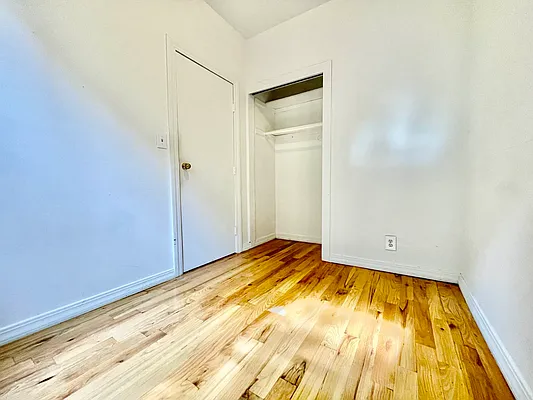 Rented by HOLTON REAL ESTATE INC. | media 17