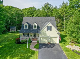 12 Sparrow Ln, York, ME 03909