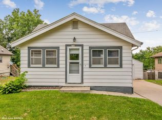 5611 SW 2nd St, Des Moines, IA 50315