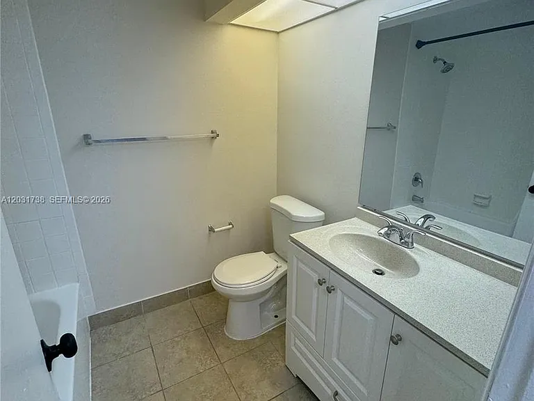 16498 NE 26th Ave #12 — Photo 13