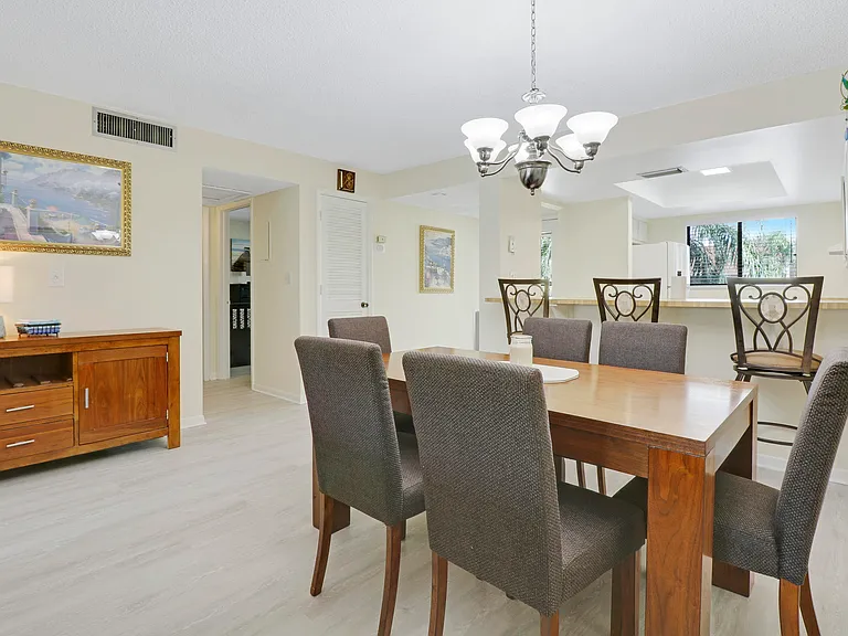 1600 NE Dixie Hwy #10-203 — Photo 13